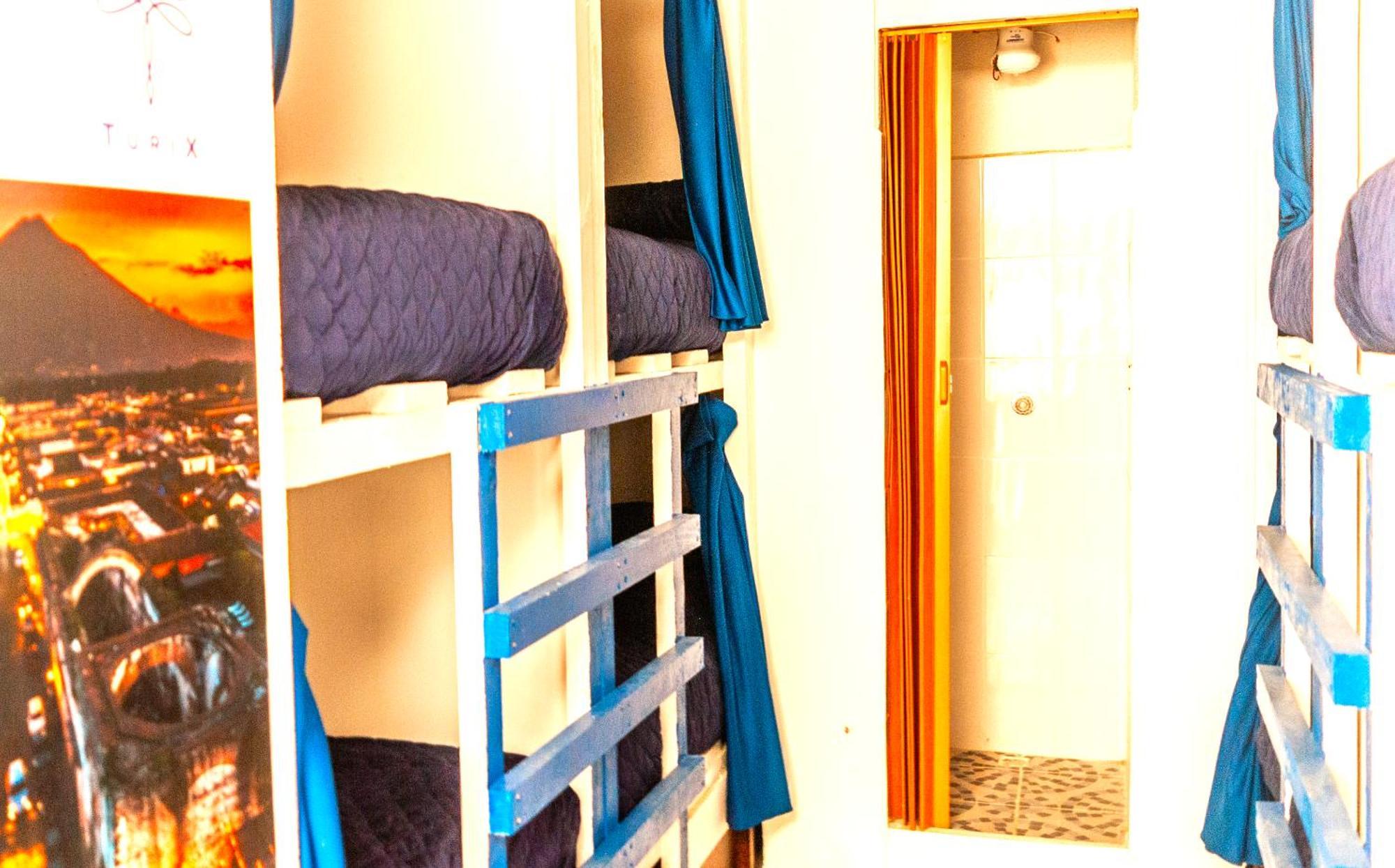 Kamazoztz Hostel And Travel Antigua Extérieur photo