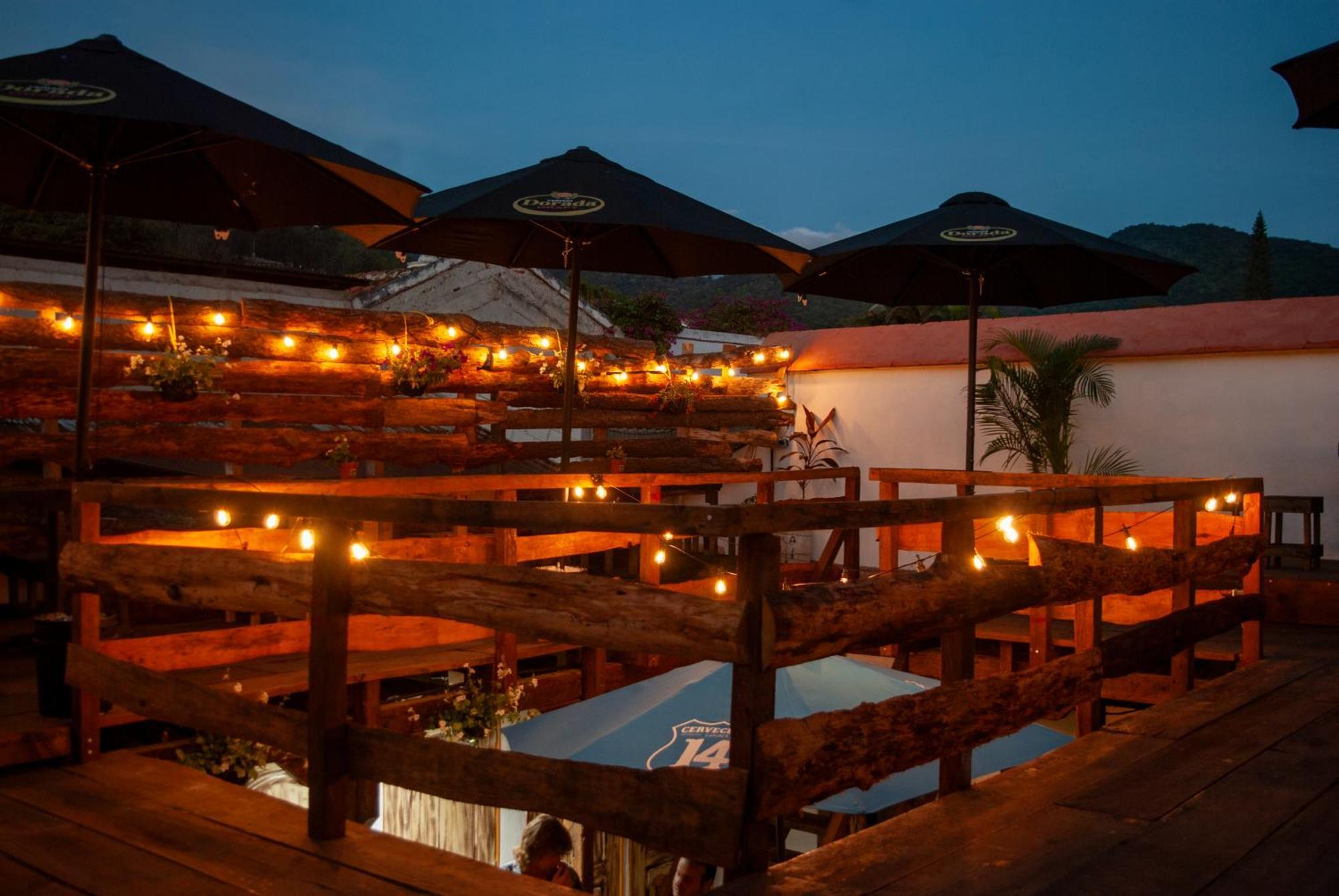 Kamazoztz Hostel And Travel Antigua Extérieur photo