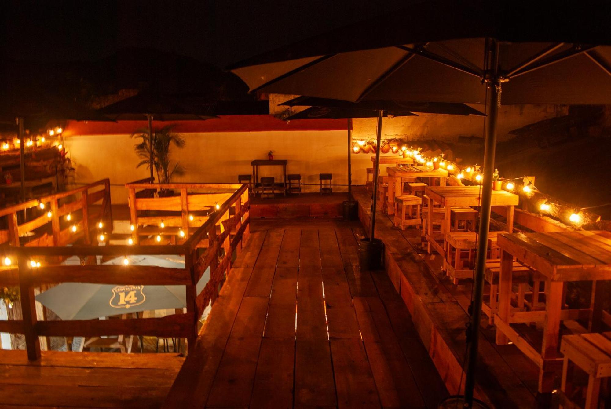 Kamazoztz Hostel And Travel Antigua Extérieur photo