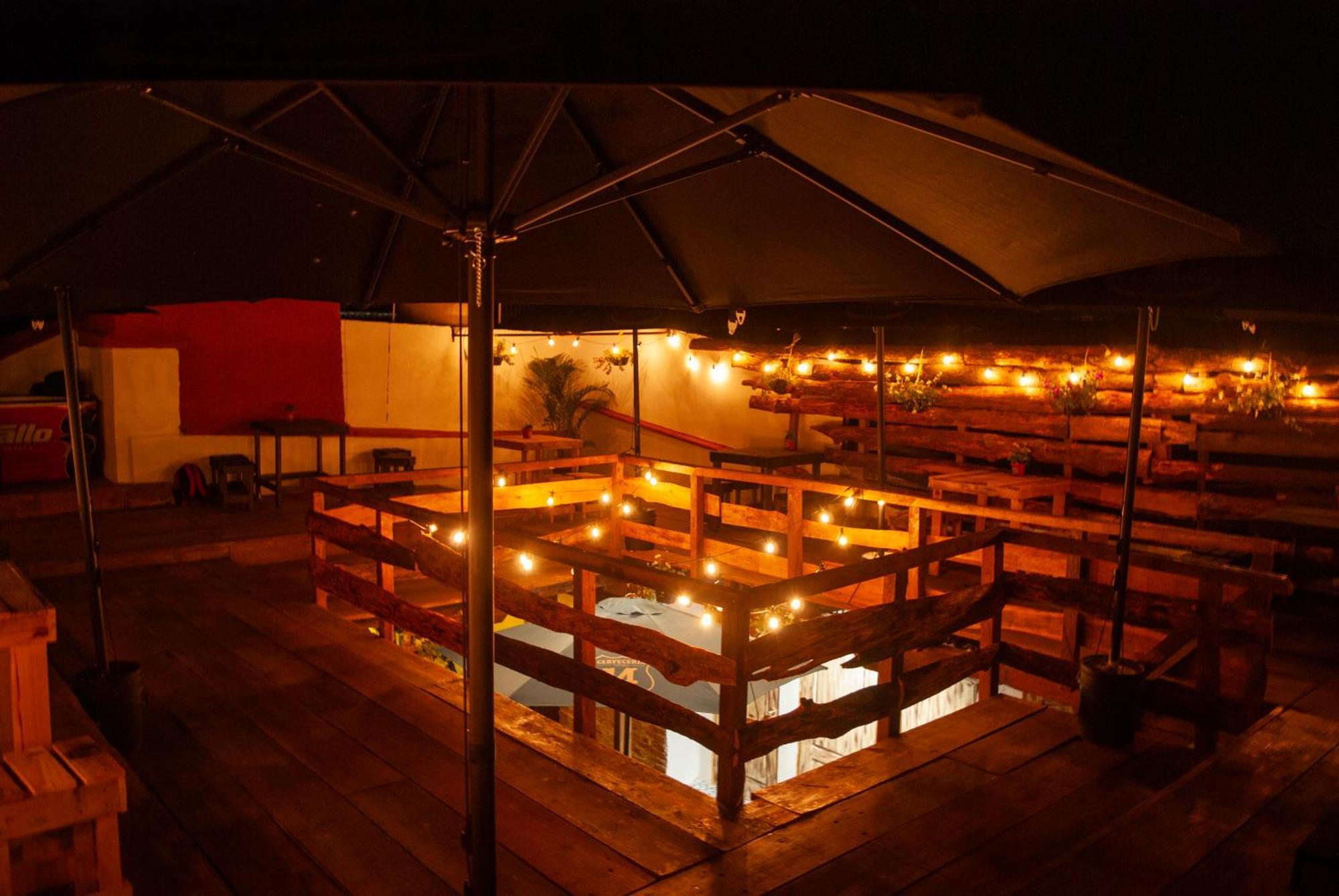 Kamazoztz Hostel And Travel Antigua Extérieur photo