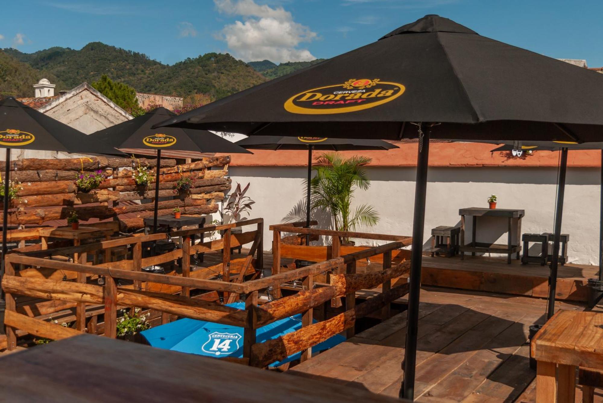 Kamazoztz Hostel And Travel Antigua Extérieur photo