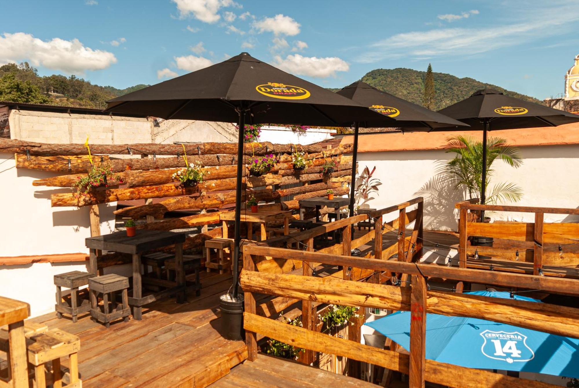 Kamazoztz Hostel And Travel Antigua Extérieur photo