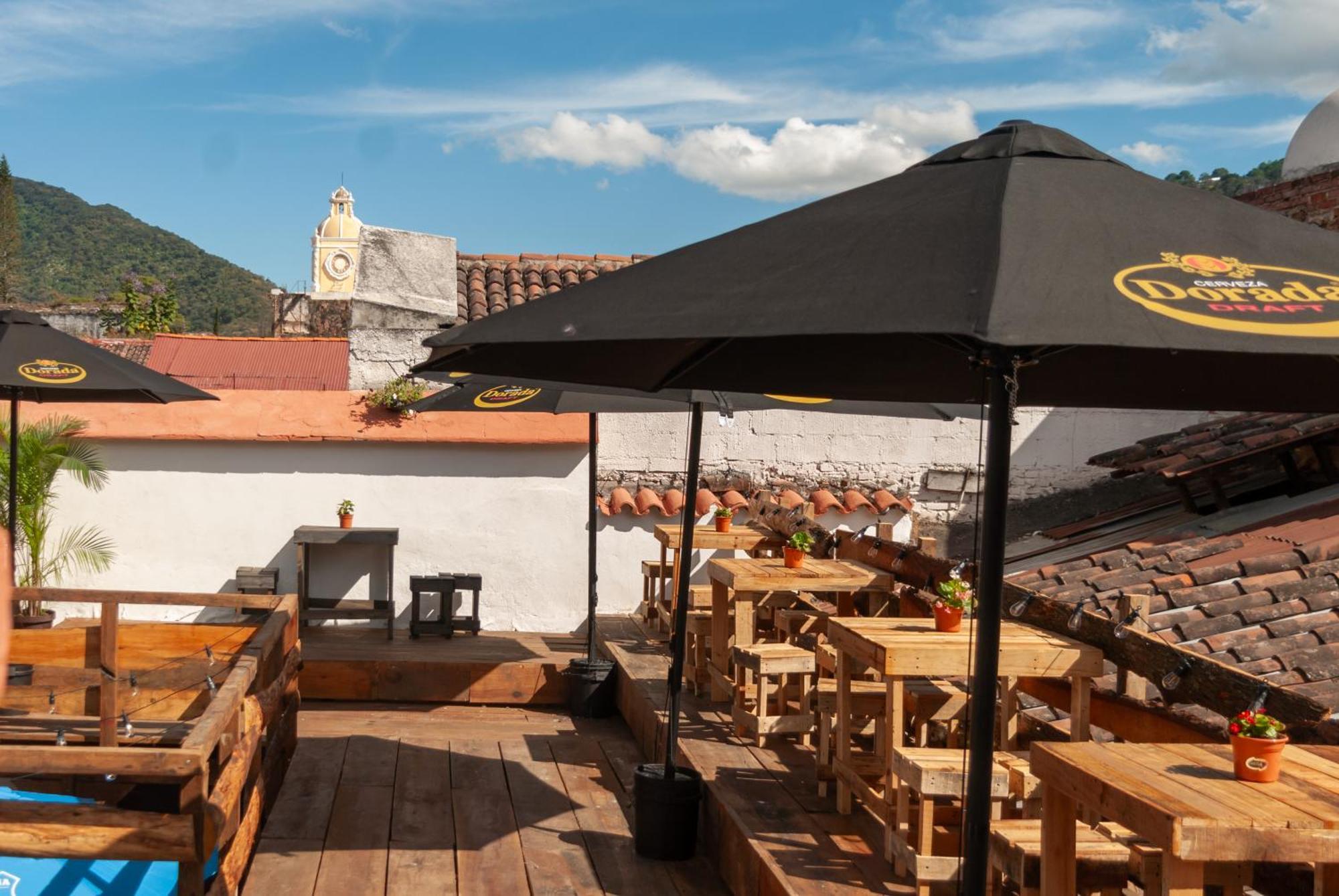 Kamazoztz Hostel And Travel Antigua Extérieur photo