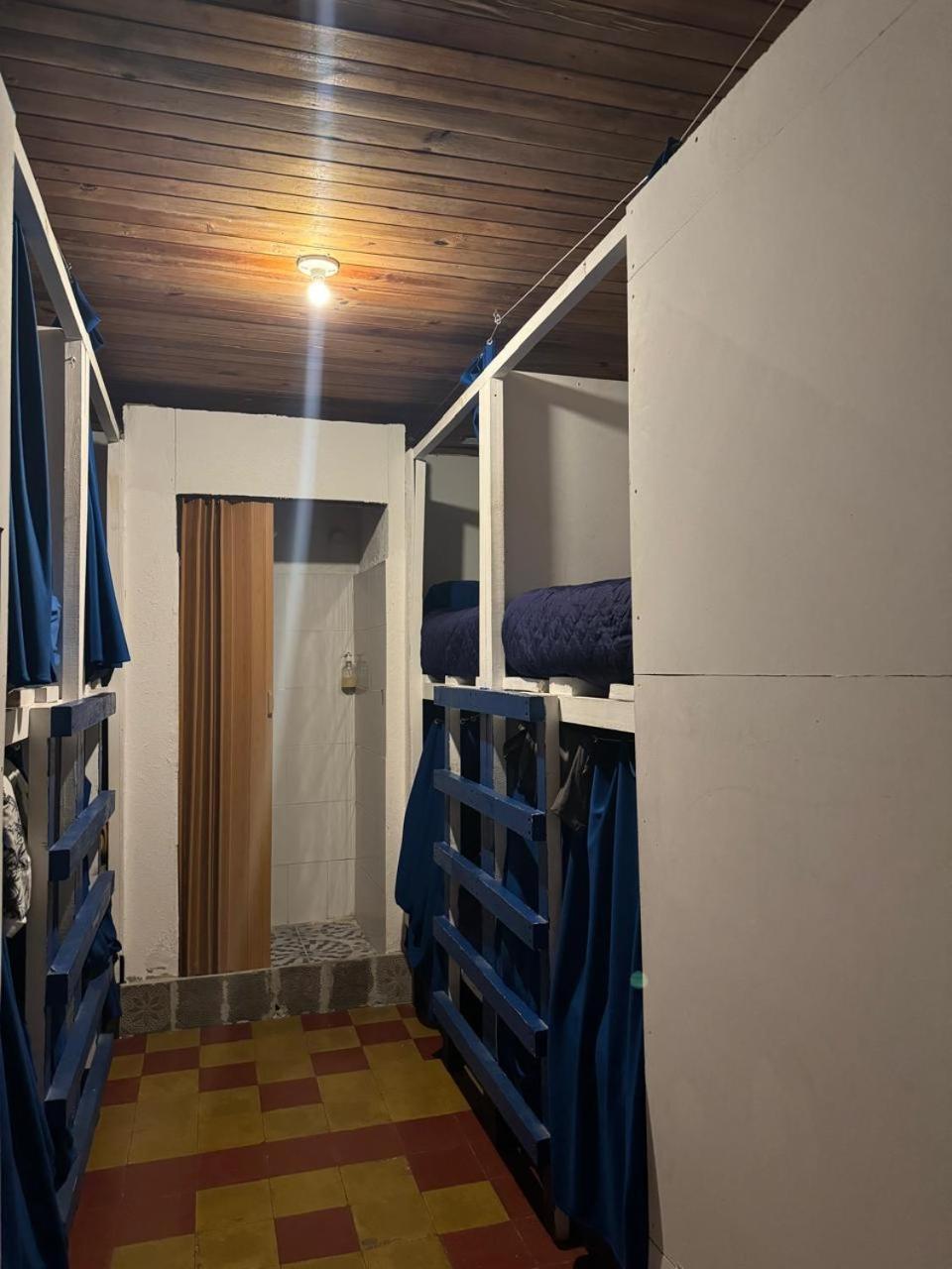 Kamazoztz Hostel And Travel Antigua Extérieur photo