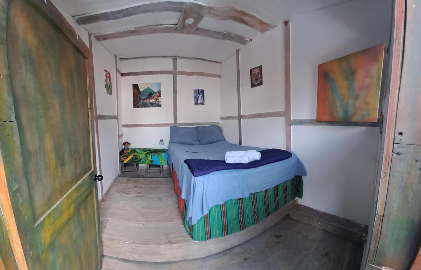 Kamazoztz Hostel And Travel Antigua Extérieur photo